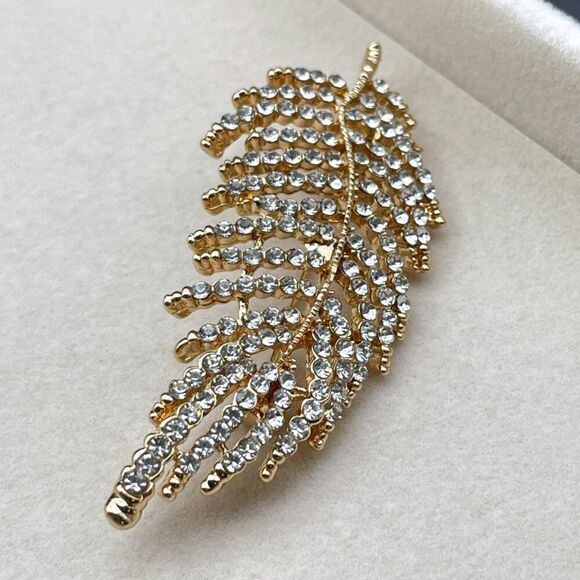 Yellow Gold with White Diamond Crystal Single Leaf Pin Back Brooch - Picture 6 of 9